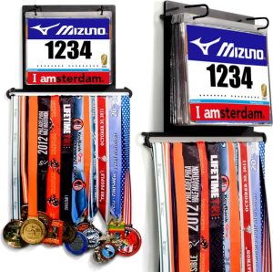 Funcadeaus | Medaillehanger – Medaille Houder – Medaille Rek – Medaillon Voor Foto – Ophanghaken – Hardlopen Marathon – Prijzen – Display – Trofee – Inclusief Hoesjes En Montage Set Funcadeaus Funcadeaus