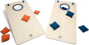 Spelen met een goed gevoel | Cornhole Spel – Bean Bag Game – Buitenspeelgoed Vanaf 8 Jaar – Pittenzak Werpspel Speelgoed Set – Spelletjes Voor Kinderen – Buiten Speelgoed – Buitenspel – Buiten Spellen – Tuin Speelgoed – Cadeau Kind Buitenspeelgoed Buitenspeelgoed